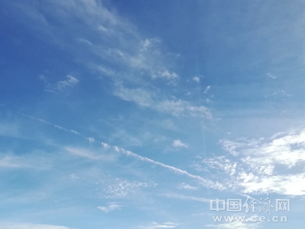 cj1811097蓝天白云蒋宁潞自然风光云南天空.jpg